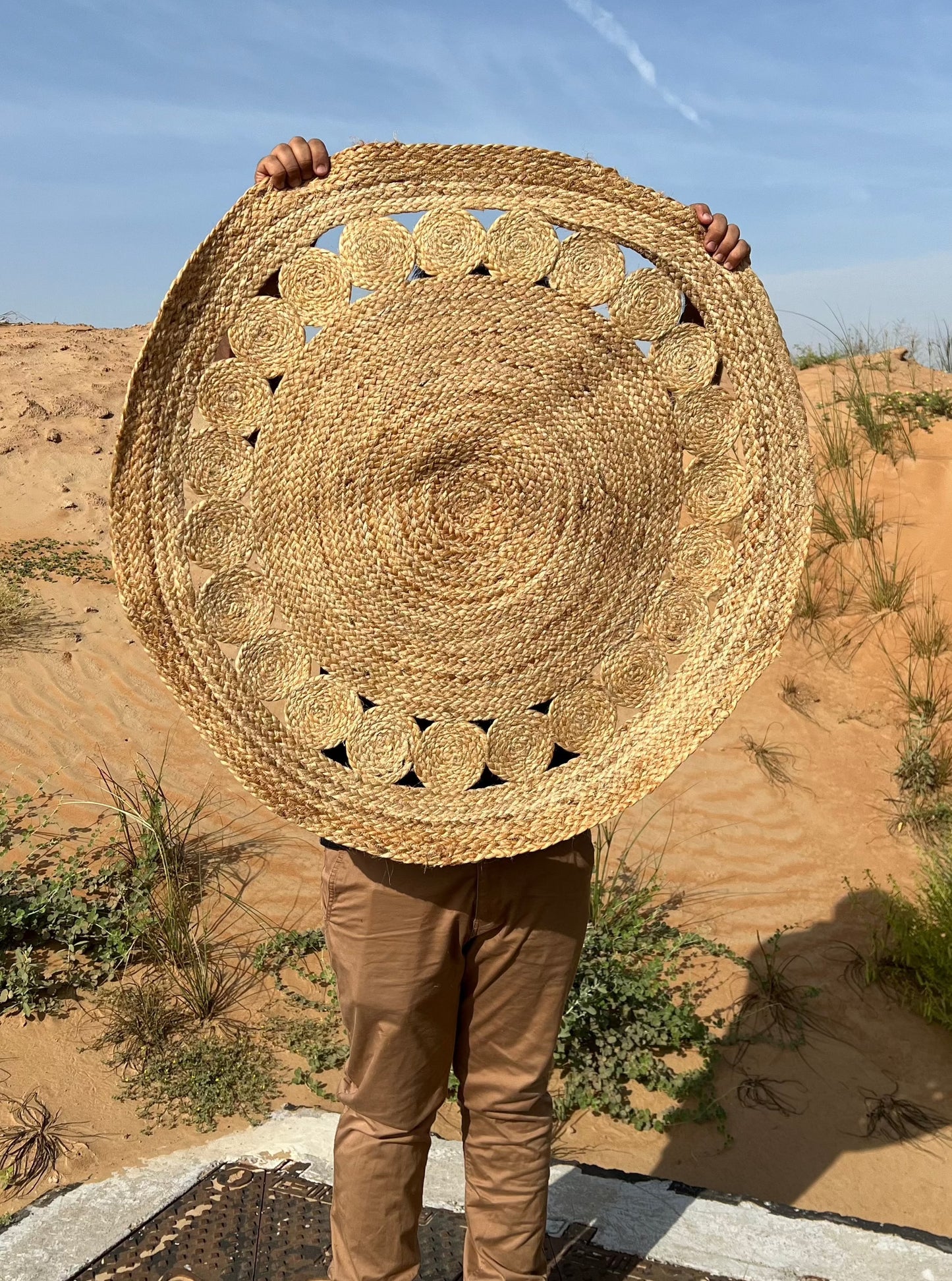 Round Jute Rug with Bubble Braids